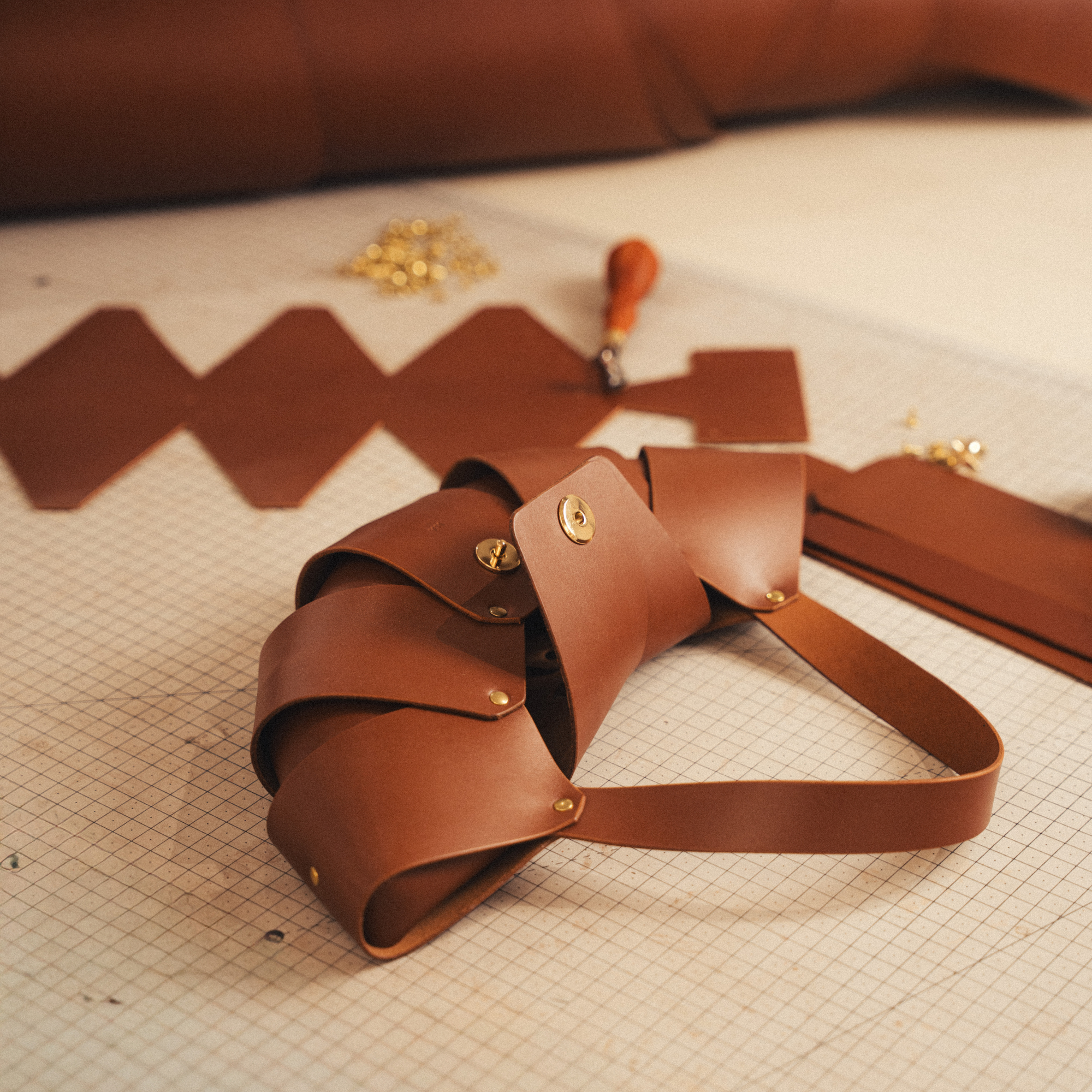 BO-BO &amp; CROISSANT BAG IN DARK BROWN